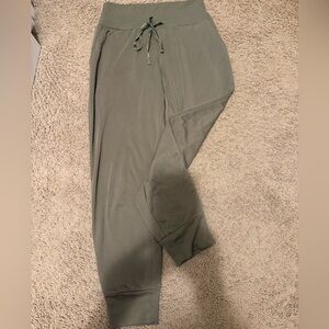 Fabletics Women's Olive Joggers